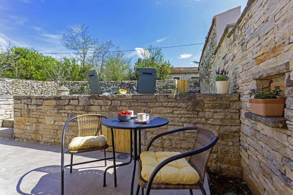 House Kristina **** Villa Burici Ngoại thất bức ảnh