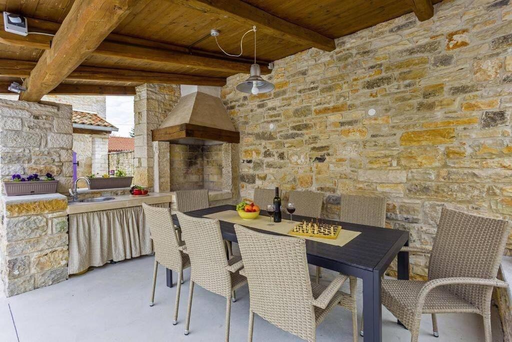 House Kristina **** Villa Burici Ngoại thất bức ảnh